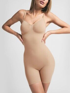 Skims Seamless Sculpt Mid Thigh Bodysuit